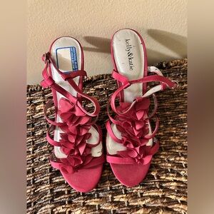 NWOT Kelly & Katie Pink Heels